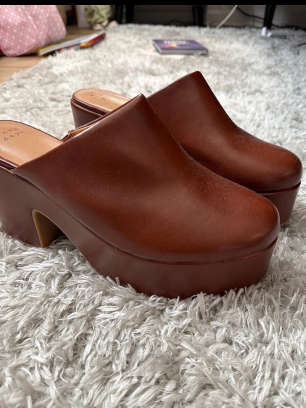 Chunky Platform Clogs - Picture 4 of 6
